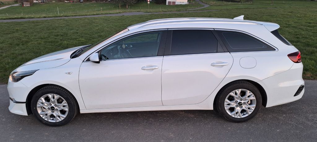 Kia ceed Sportswagon 122.500 km 16.500 &euro; Lötzbeuren 56843