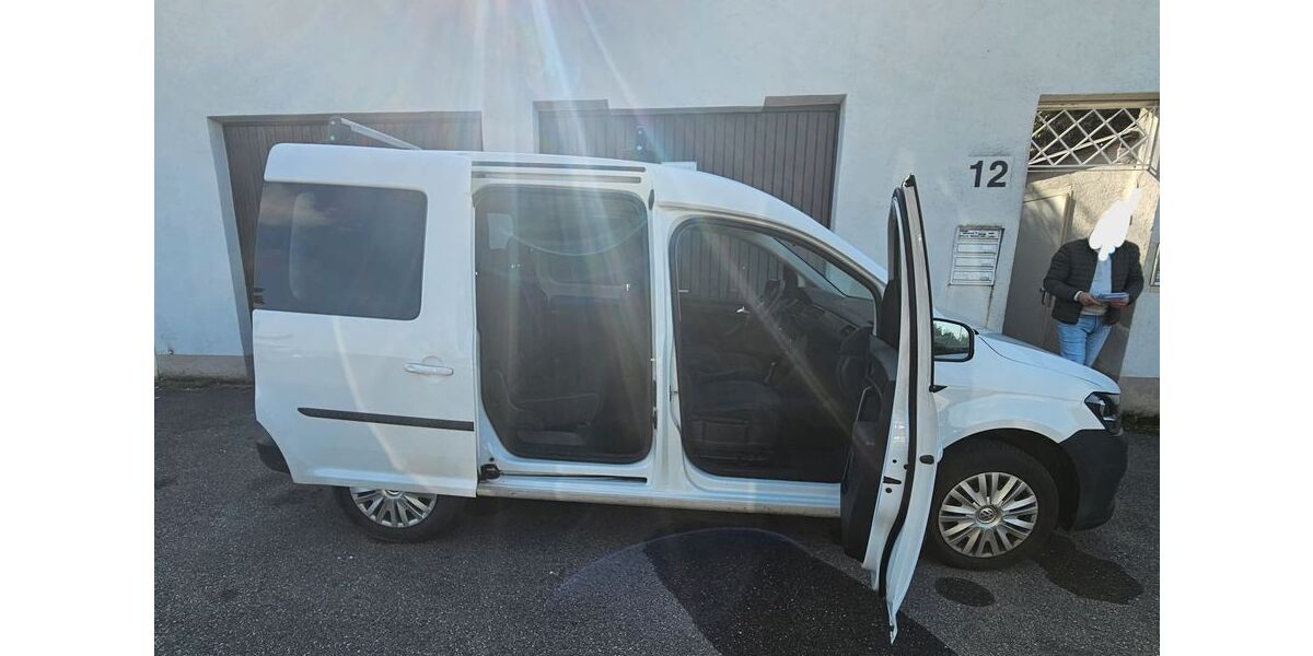VW Caddy 142.999 km 13.990 € Stuttgart 70599