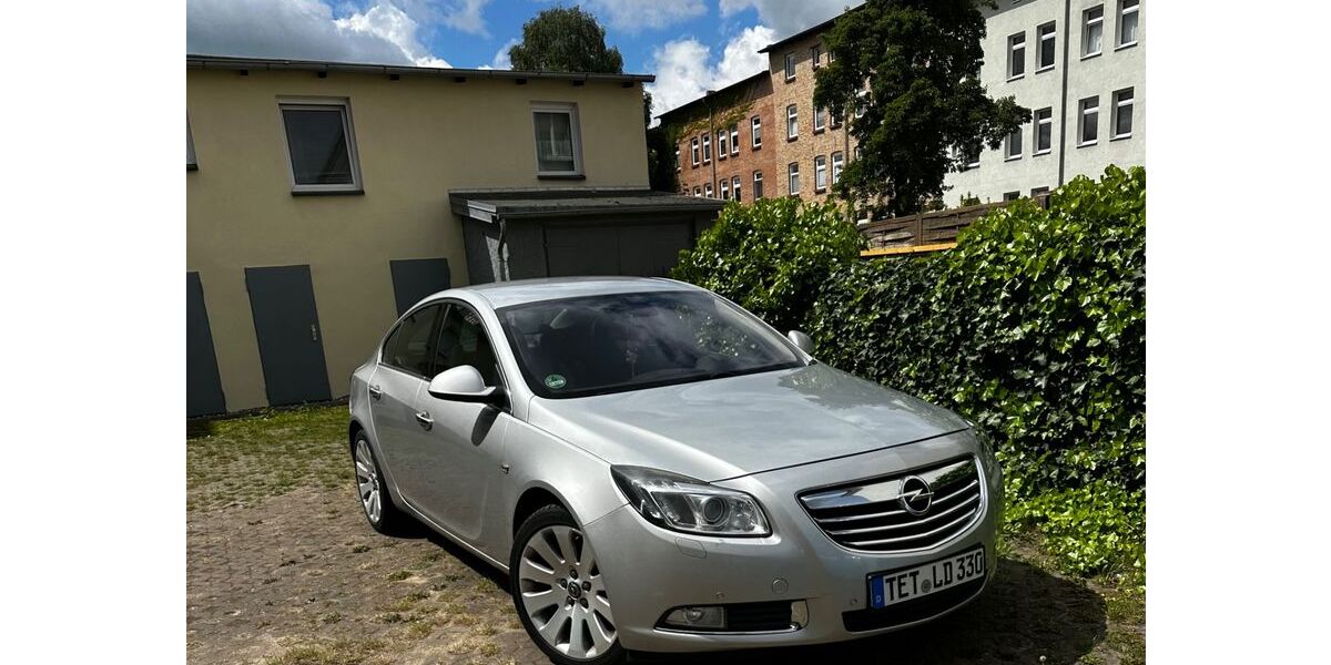 Opel Insignia 234.000 km 4.500 &euro; Güstrow 18273