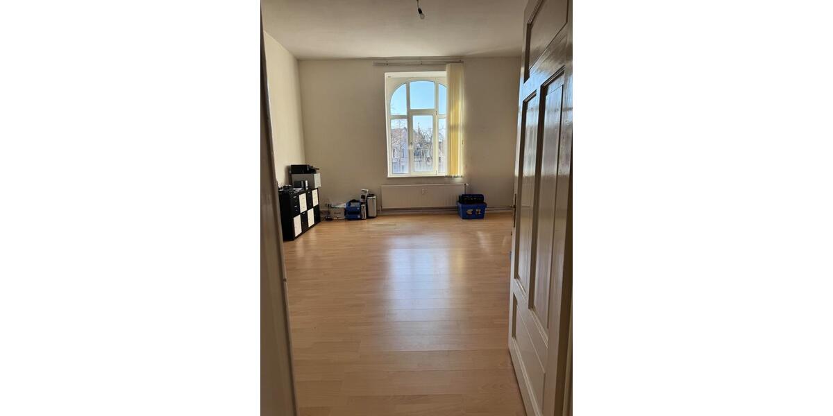 Etagenwohnung Nienburg (Weser) - 6 Zimmer, 186 m&sup2;, 325&euro; | Angebot:26058537