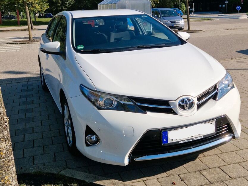 Toyota Auris 105.000 km 10.500 € Unterschleißheim 85716