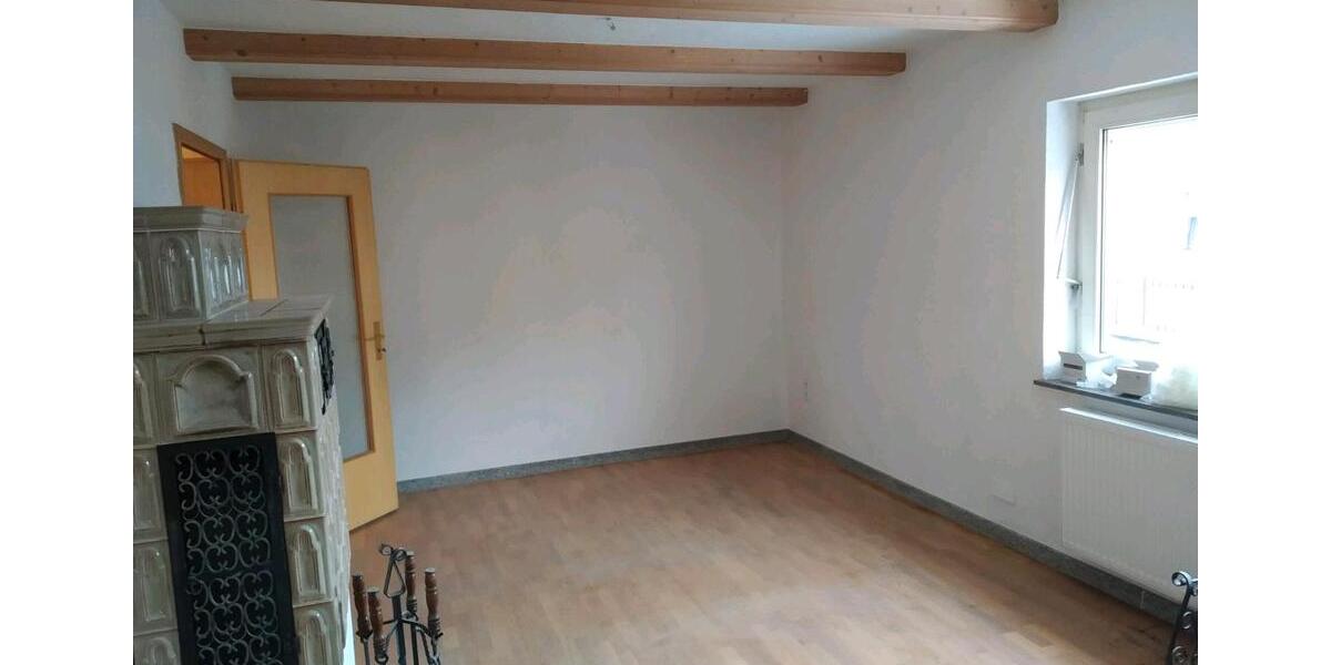 Doppelhaushälfte Selb - 7 Zimmer, 160 m&sup2;, 1.050&euro; | Angebot:26417758