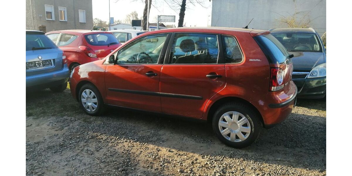 VW Polo 110.000 km 2.650 &euro; Schönefeld OT-Waltersdorf 12529