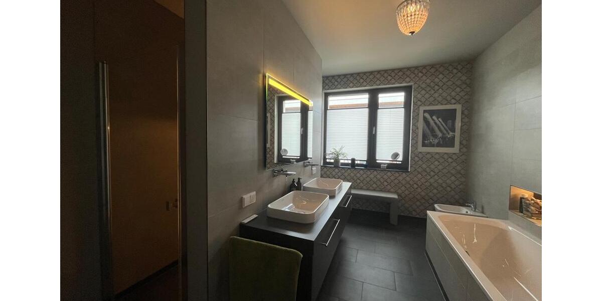 Einfamilienhaus Erfurt Andreasvorstadt - 7 Zimmer, 232 m&sup2;, 3.190&euro; | Angebot:25868170