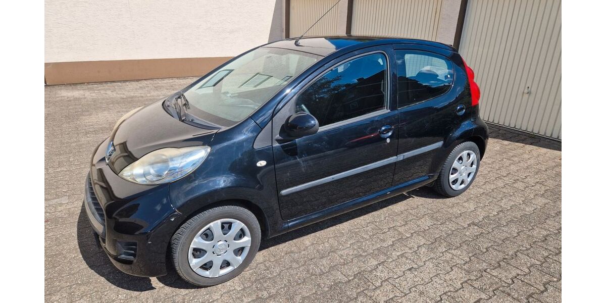 Peugeot 107 69.900 km 3.900 &euro; Langenfeld (Rheinland) 40764