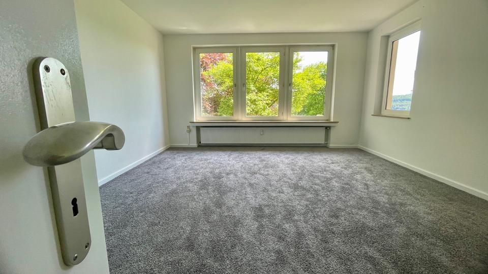 Erdgeschoßwohnung Siegen - 2.5 Zimmer, 94 m&sup2;, 850&euro; | Angebot:26296345