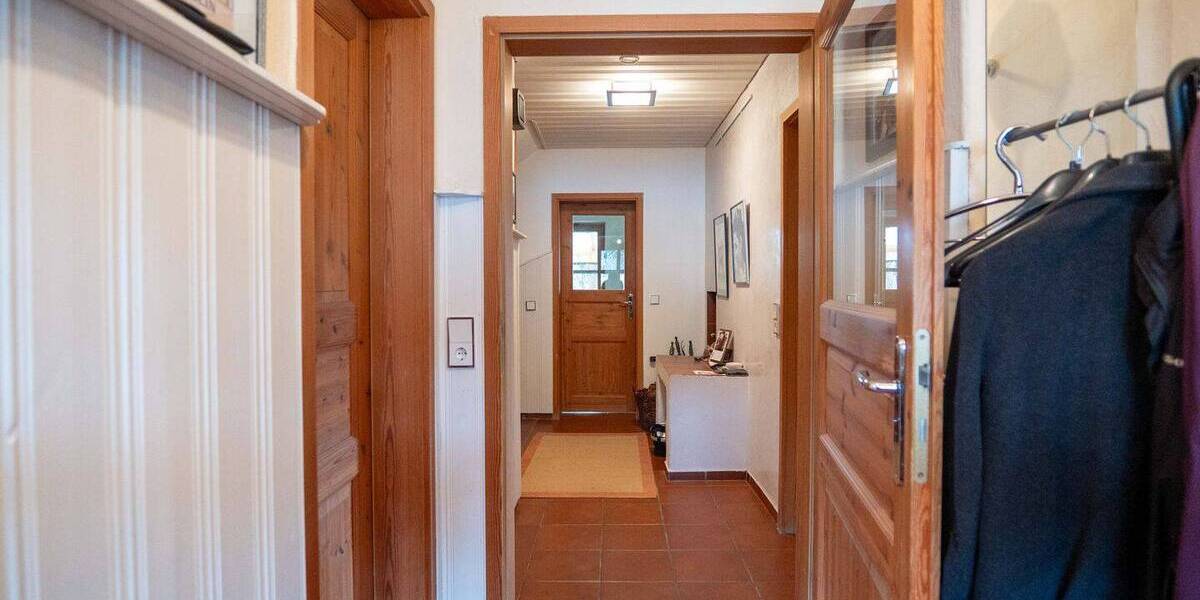 Doppelhaushälfte Tüßling - 6 Zimmer, 186 m&sup2;, 550.000&euro; | Angebot:26358838