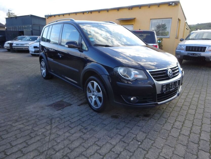 VW Touran 345.000 km 2.250 € Würzburg 97084