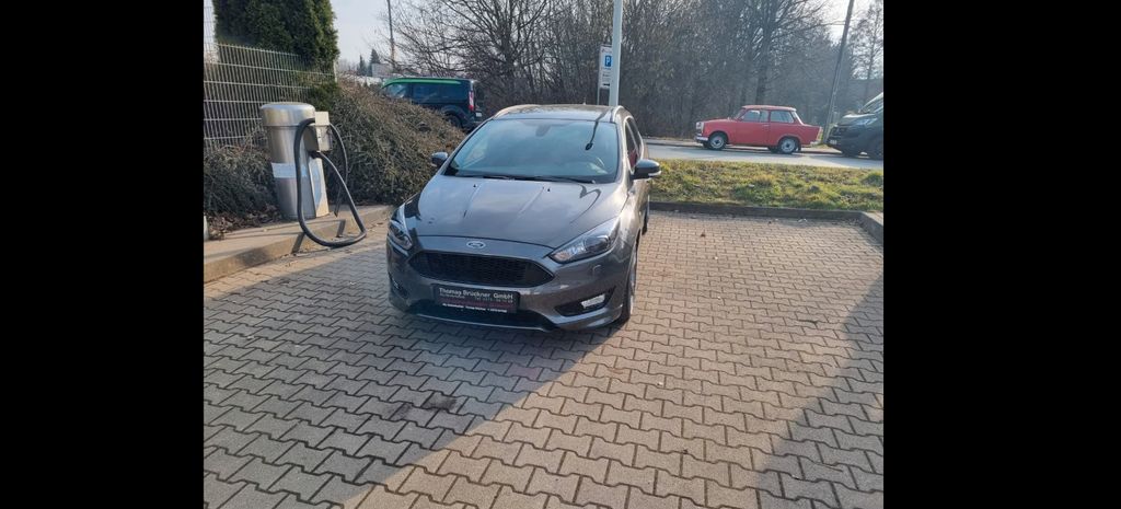 Ford Focus 52.150 km 14.999 &euro; Wilkau-Haßlau 08112