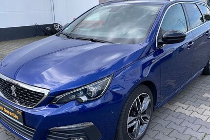 Peugeot 308 89.700 km 8.450 &euro; Essen 45356