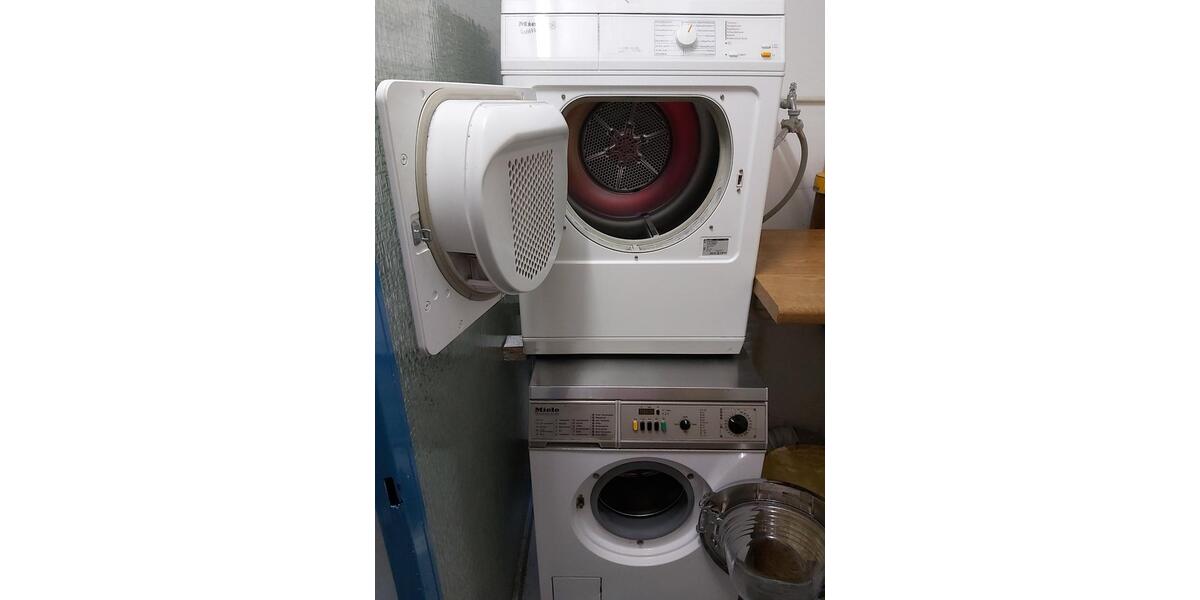 Renovierte+Vermietete Wohnung in Brilon mit Balkon +6%Mietrendite 1.5 zimmer