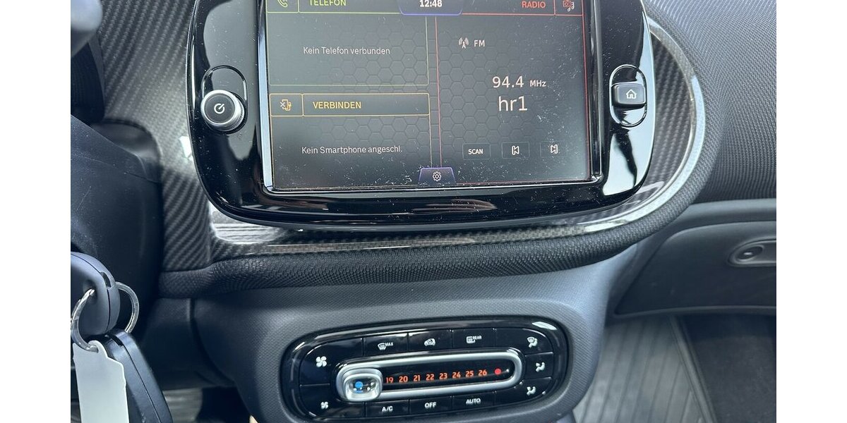 Smart EQ fortwo electric drive EQ LED Kamera Glasdach Ex 23.272 km 13.900 &euro; Mainz 55122