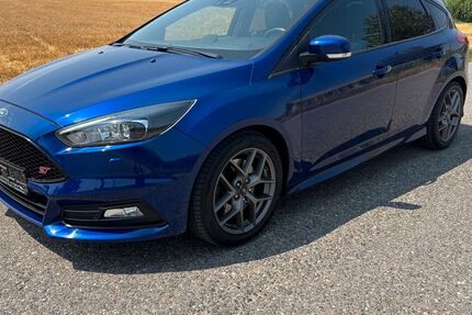 Ford Focus 63.000 km 15.390 &euro; Tapfheim 86660