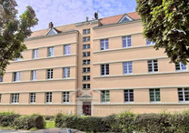 Mehrfamilienhaus mit 6 Eigentumswohnungen und Balkon