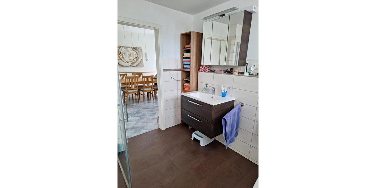 Moderne 4-Zimmer Wohnung mit großem Garten 4 zimmer