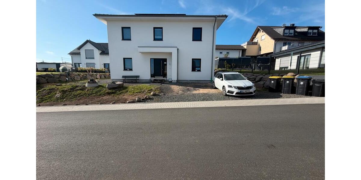 Einfamilienhaus Driedorf - 11 Zimmer, 200 m&sup2;, 500.000&euro; | Angebot:26495780