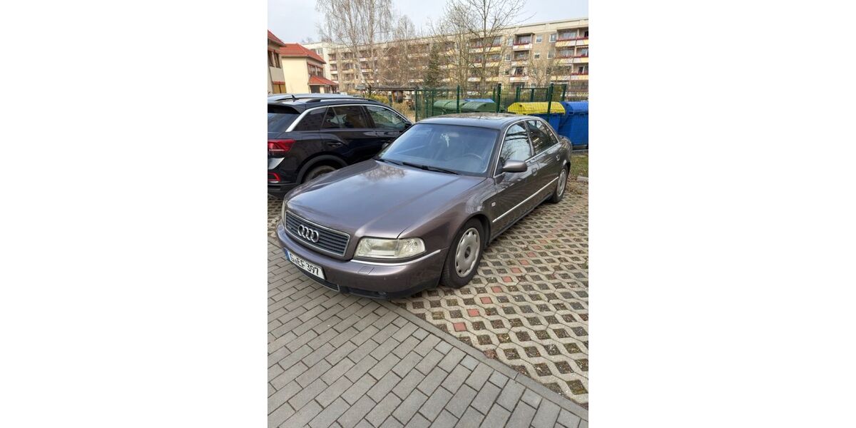 Audi A8 281.000 km 3.000 &euro; Gera 07549