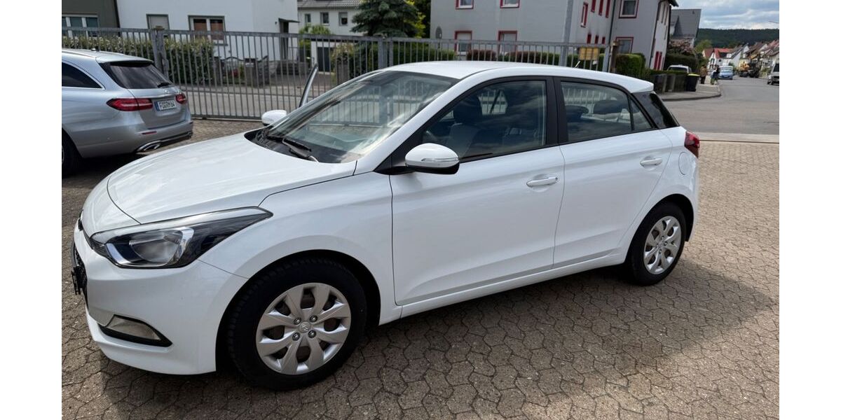 Hyundai i20 68.900 km 6.800 &euro; Forchheim 91301