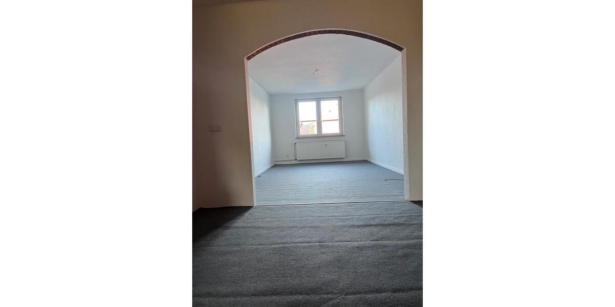 Etagenwohnung Hohenhameln - 5 Zimmer, 120 m&sup2;, 8&euro; | Angebot:26397736