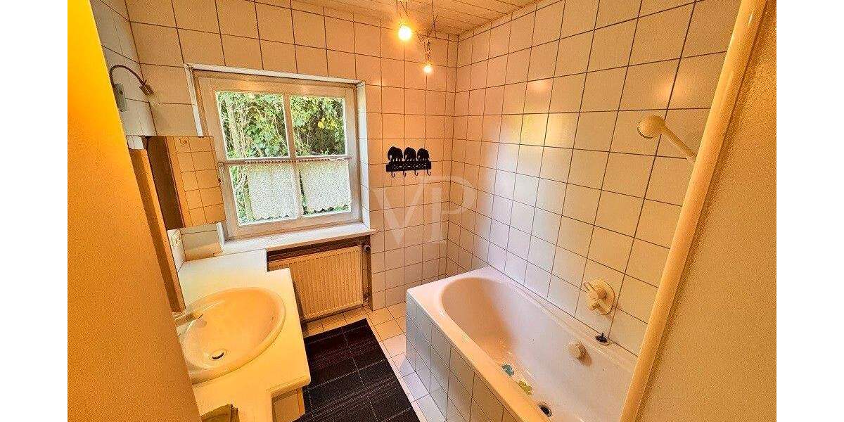 Etagenwohnung Deggendorf - 5 Zimmer, 100 m&sup2;, 239.000&euro; | Angebot:25693671