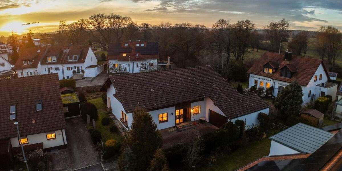 Einfamilienhaus Gärtringen - 3 Zimmer, 131 m&sup2;, 1.950&euro; | Angebot:25566765