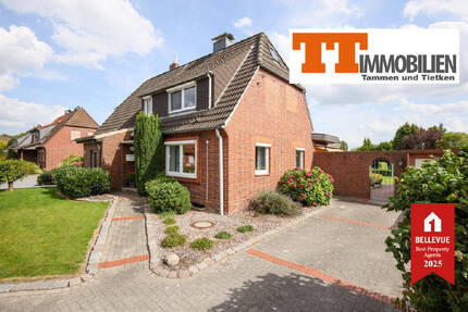 TT bietet an: Großzügige Doppelhaushälfte mit traumhaft schönem Gartengrundstück in ruhiger Lage von Wilhelmshaven-Voslapp! 4 zimmer