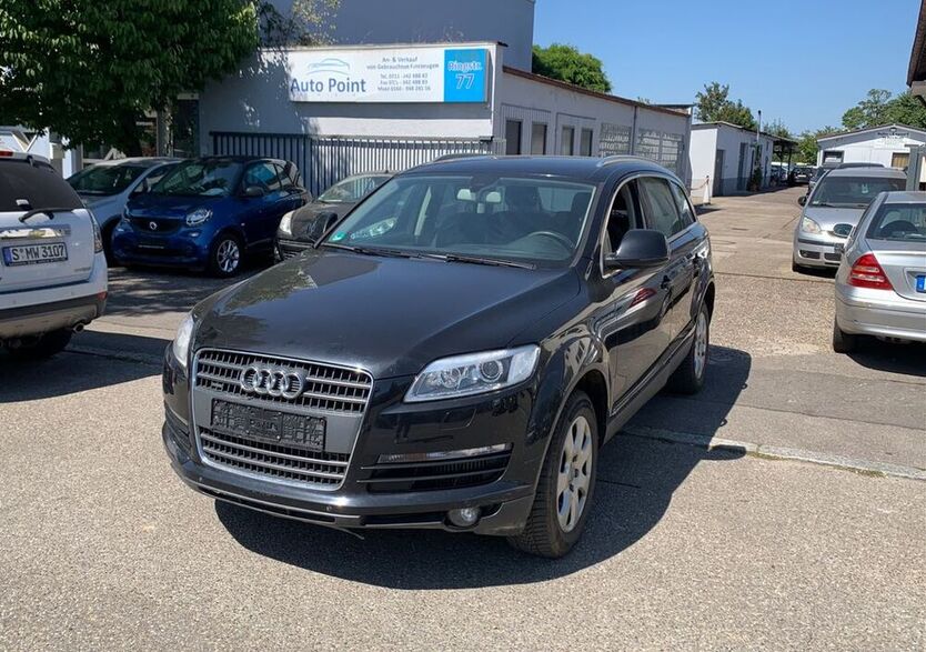 Q7