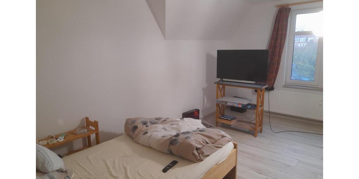 Sanierte 3-Zimmer-Wohnung (100 m²) in zentraler Lage zu vermieten zimmer
