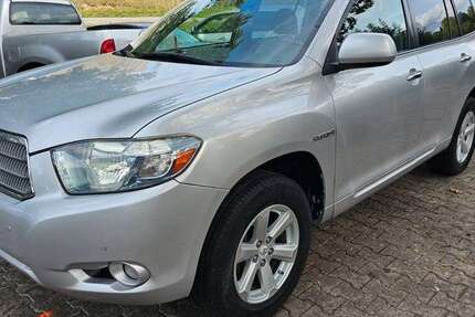 Toyota Highlander 177.800 km 8.990 &euro; Herbrechtingen 89542
