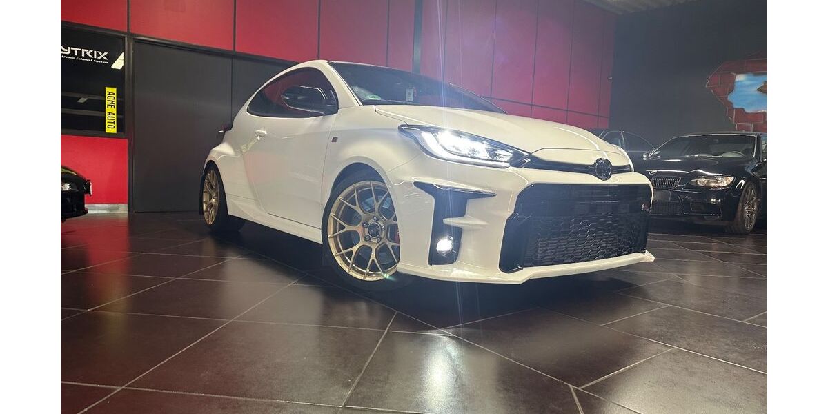 Toyota Yaris 43.900 km 37.890 &euro; Reutlingen 72770