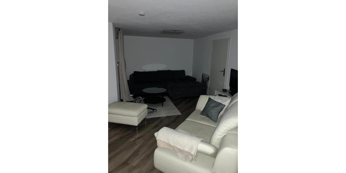 Etagenwohnung Halle - 1 Zimmer, 50 m&sup2;, 750&euro; | Angebot:25406312