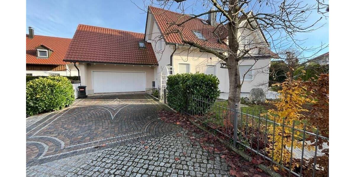 Einfamilienhaus mit großzügiger Wohnfläche, Sauna und Garten - Vermietung auf ca. 4 Jahre 9 zimmer