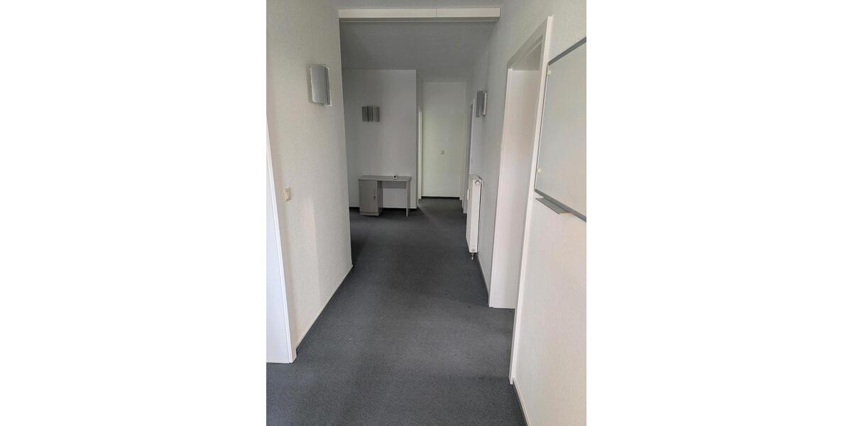 Einfamilienhaus Hettstedt - 15 Zimmer, 345 m&sup2;, 200.000&euro; | Angebot:24369250