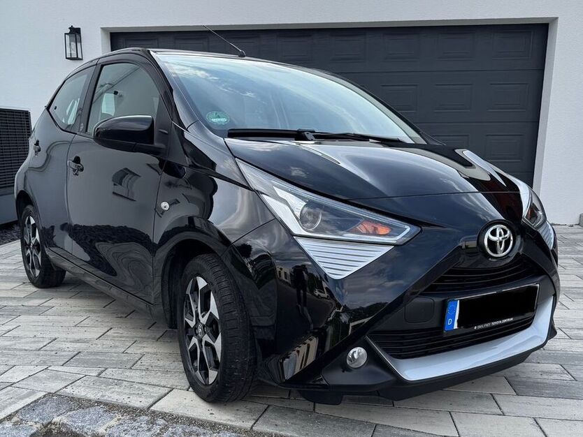 Aygo (X)