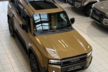 Toyota Land Cruiser 19.888 km 88.895 &euro; Poing bei München 85586