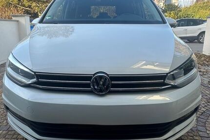 VW Touran 137.000 km 16.500 &euro; München 81675