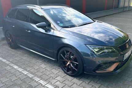 Seat Leon 62.000 km 25.000 &euro; Duisburg 47178