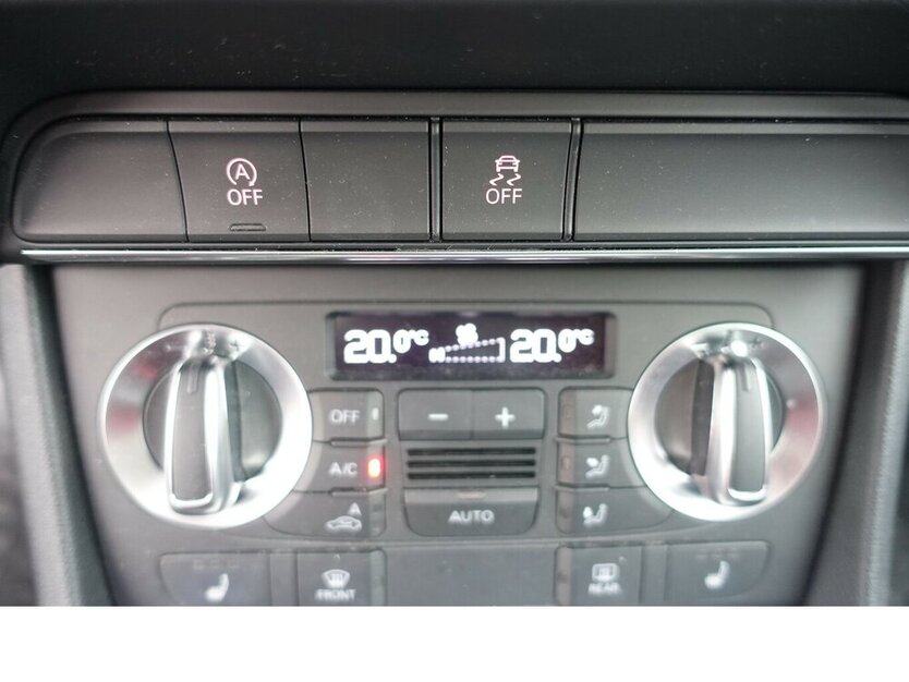 Q3 2.0 TDI quattro Bi-Xenon Navi PDC S-Line 8x Alu