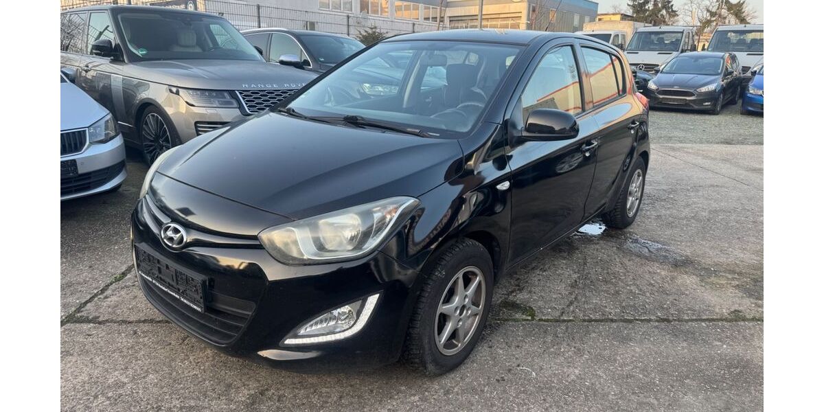 Hyundai i20 203.523 km 2.490 &euro; Frankfurt am Main 60388