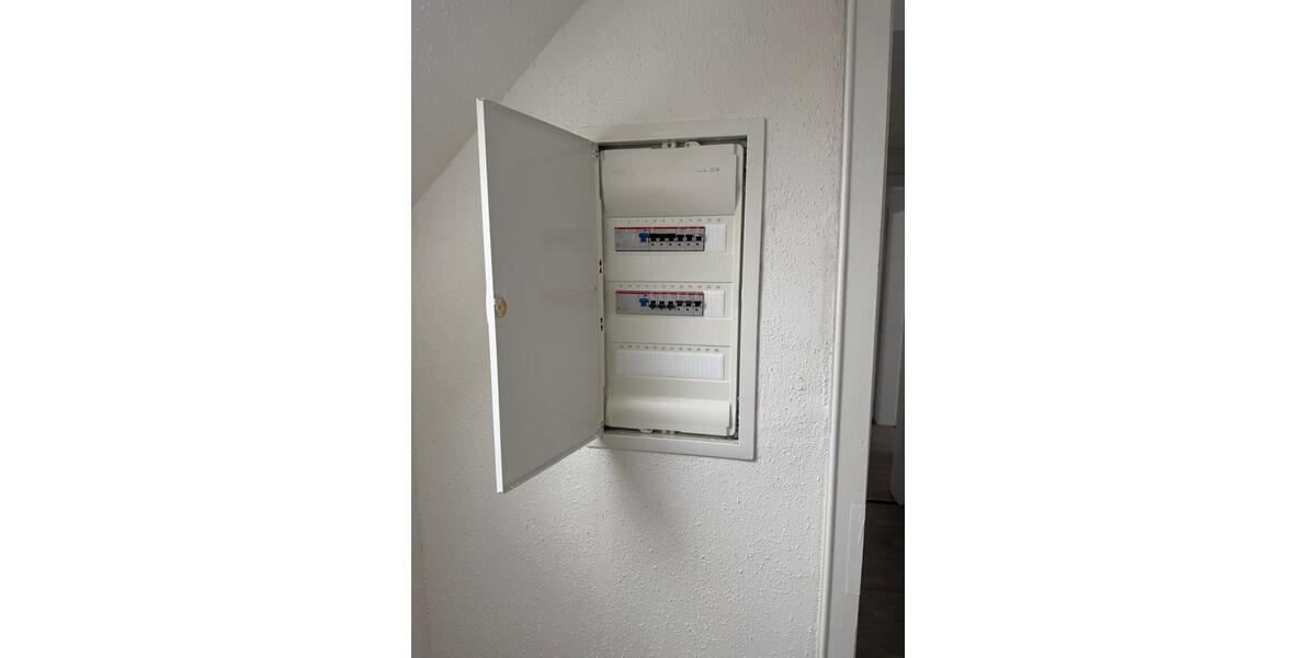 Dachgeschoßwohnung Krefeld Dießem - 2 Zimmer, 70 m&sup2;, 550&euro; | Angebot:26664017