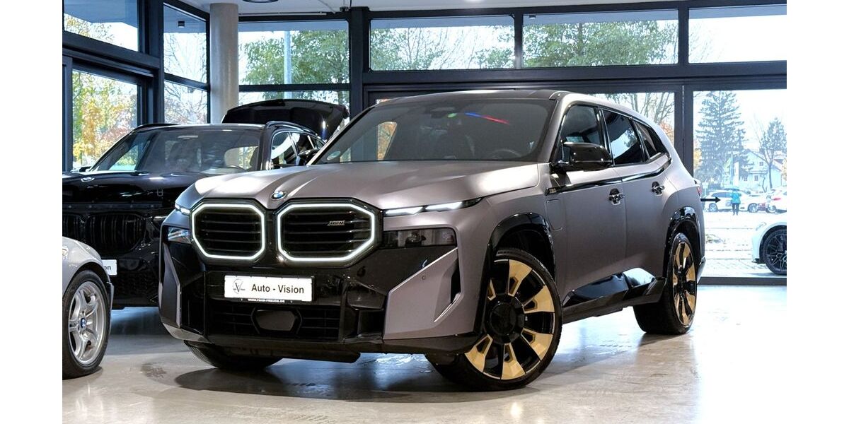 BMW XM 27.122 km 111.449 &euro; München 81825