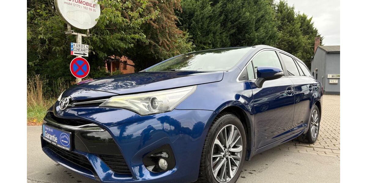 Toyota Avensis 177.800 km 8.980 € Moers 47447