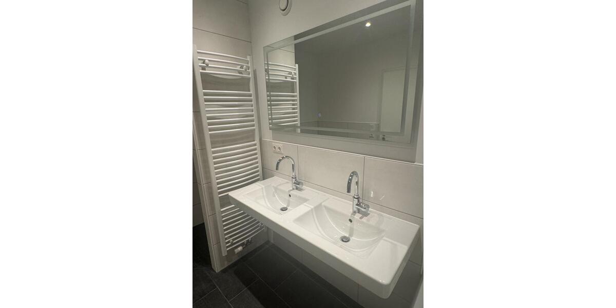 Reihenhaus Essingen - 5 Zimmer, 140 m&sup2;, 400.000&euro; | Angebot:27156393