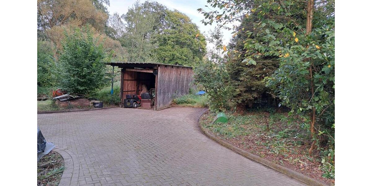 Einfamilienhaus Reichshof - 10 Zimmer, 250 m&sup2;, 295.000&euro; | Angebot:25422678