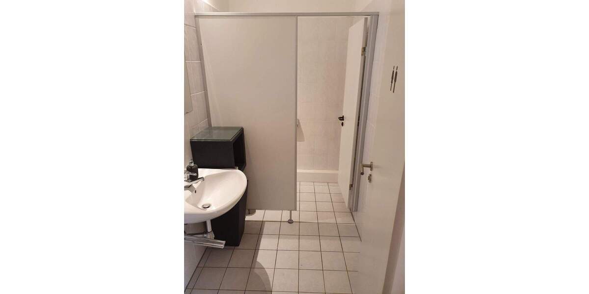 Gewerbeobjekt Waldkraiburg - 5 Zimmer, 126 m&sup2;, 995&euro; | Angebot:26616566