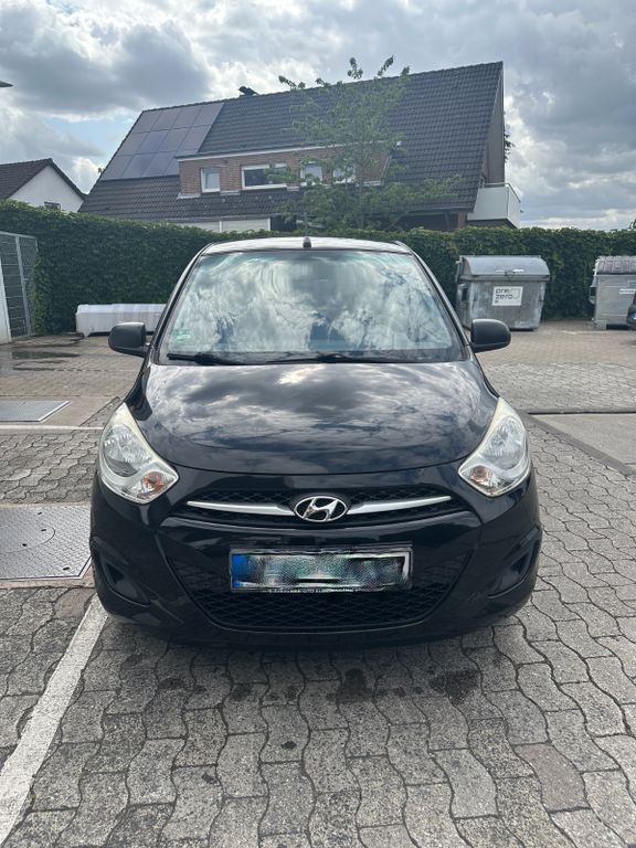i10