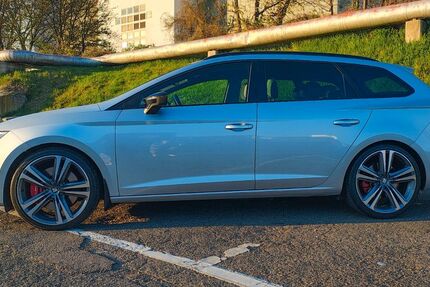 Seat Leon 108.000 km 14.900 € Stuttgart 70619