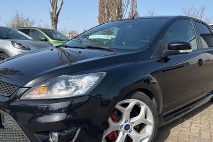 Ford Focus 141.000 km 11.555 &euro; Paderborn 33102
