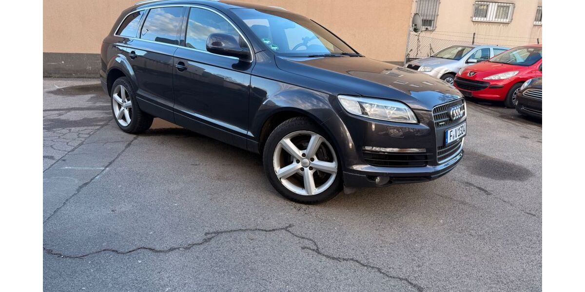 Audi Q7 278.000 km 6.900 &euro; FRANKFURT 65933