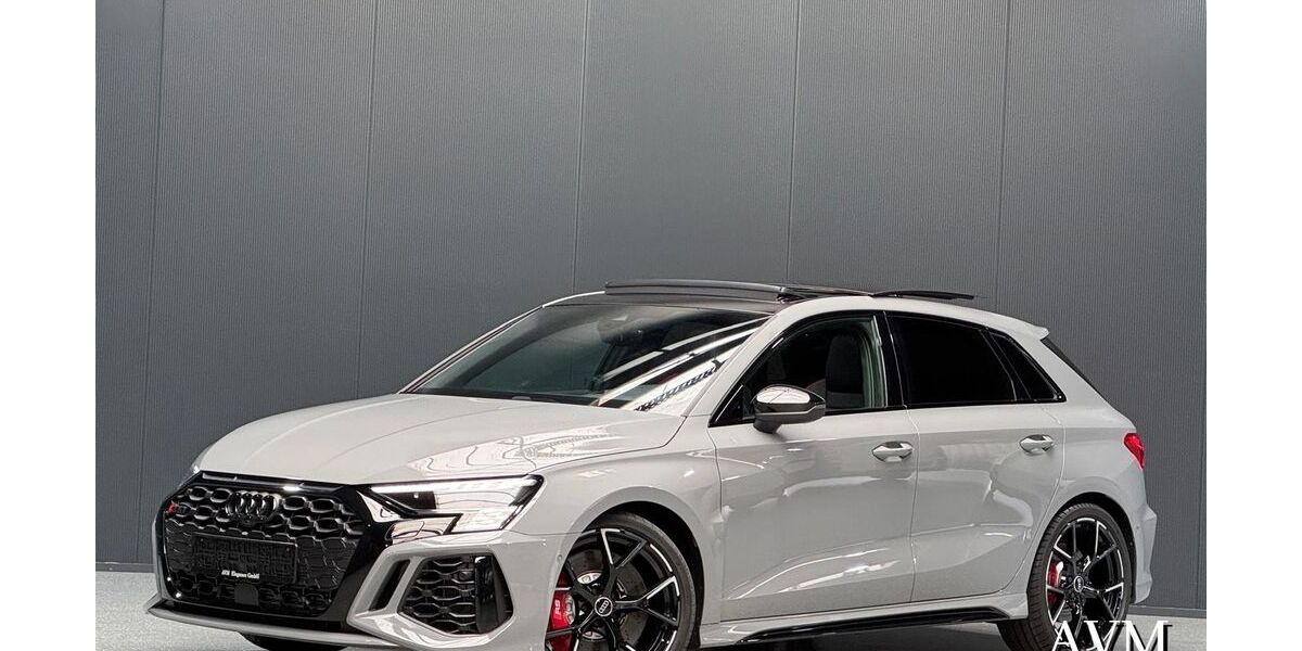 Audi RS3 7.000 km 65.900 &euro; Mönchengladbach 41061
